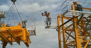 Демонтаж башенного крана в Южноуральске - услуги по демонтажу от Сварной-Жрк от 1551 руб.