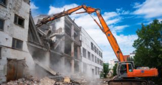 Промышленный демонтаж зданий Южноуральск, цена от 2947 руб.